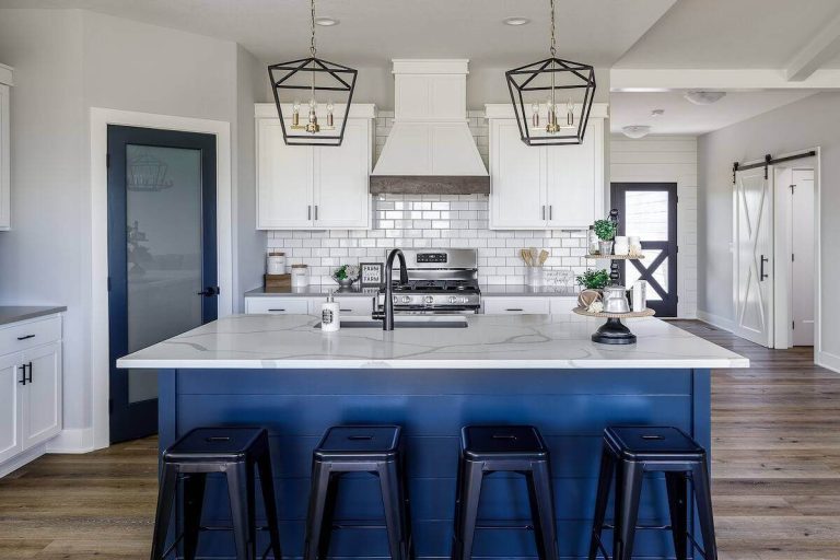White and navy blue kitchen
