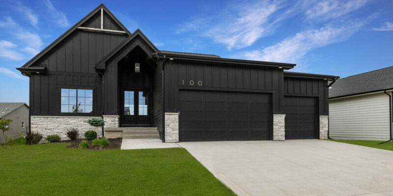 Budget-Friendly Custom Home Building in Des Moines: Top Tips